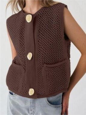 VIGOSS Crochet Sweater Vest Brown Gold Button Open Knit Pocket Vest NWT Large